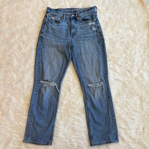 American Eagle Super High Rise Striaght Distressed  Denim Jeans Womens 6 Short